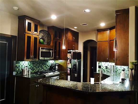 3rd image of 12205 Heathfield Ln