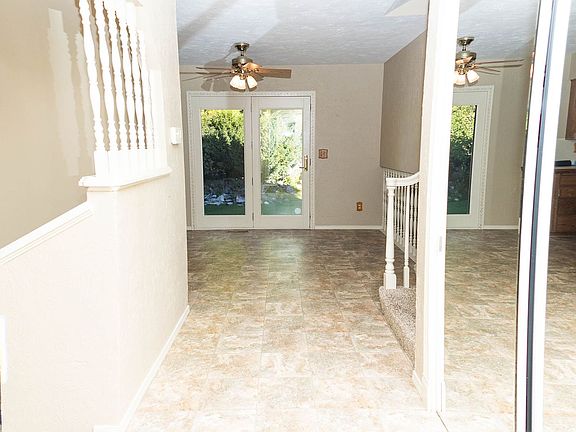 4th image of 649 Brentwood Cir