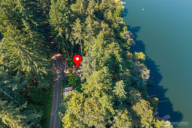 2nd image of 1823 Emerald Lake Way