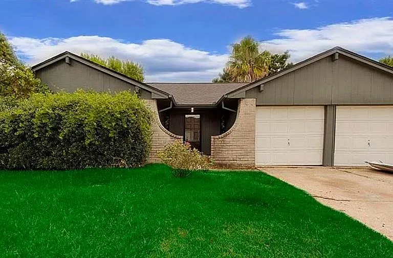20019 Rustlewood Dr — Photo 1