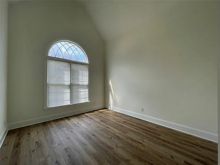 3730 Highcroft Cir — Photo 5