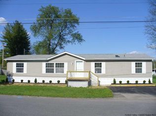 13 Spruce St, Kerhonkson, NY 12446