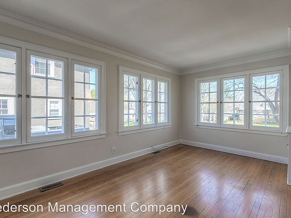5th image of 605 W 50th St