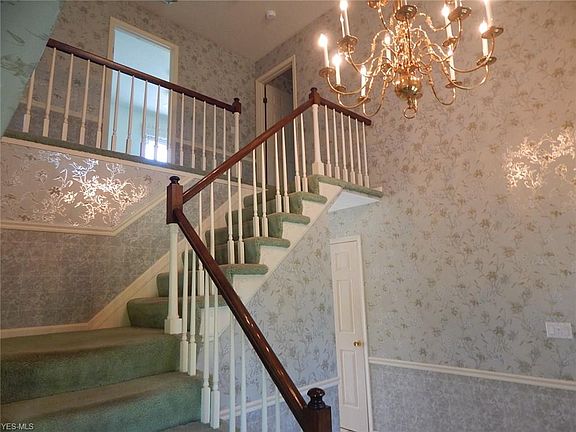 3rd image of 6418 Oakes Rd