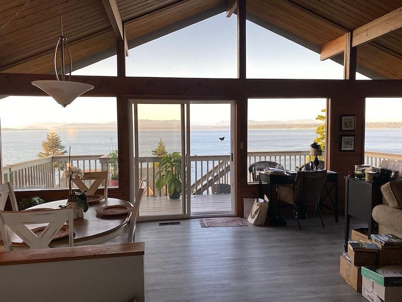 1st image of 1813 SE Camano Dr