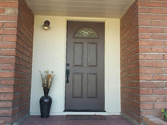 2nd image of 937 W Los Alamos St
