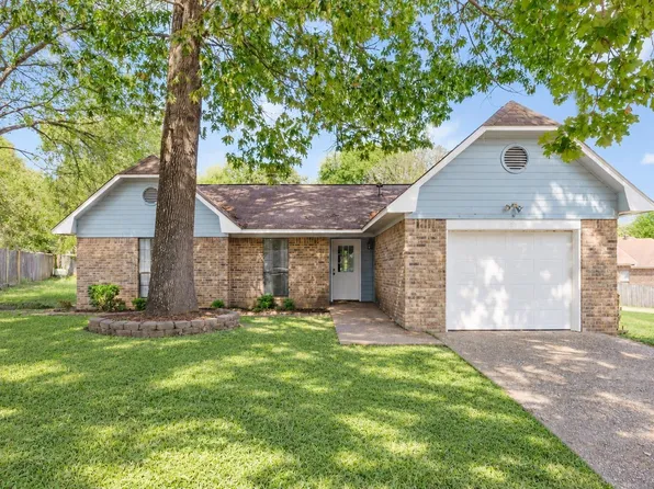 22 Connolly Ct, Little Rock, AR 72210