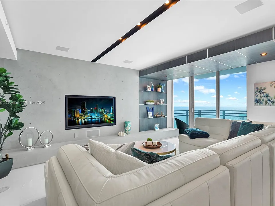 3535 S Ocean Dr #2104