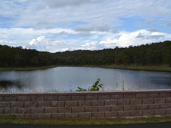 4th image of 43 Granite Dr