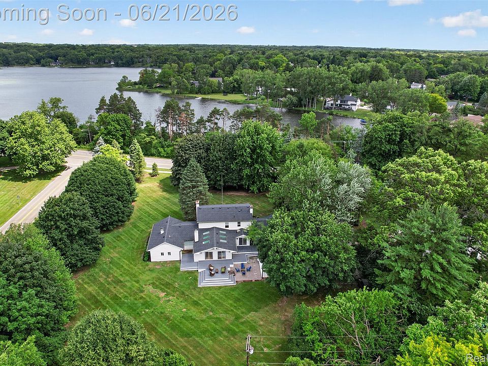1st image of 3885 Quarton Rd
