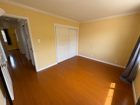 4th image of 1617 Hemlock Ave