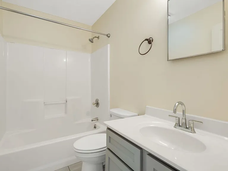 Mount Clare Avenue Apartments — Photo 13