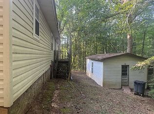 304 Twin Mountain Lake Dr, Talking Rock, GA 30175