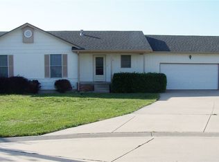220 Wheatridge Ct, Newton, KS 67114