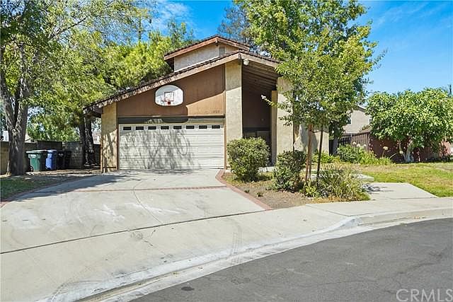 1st image of 3723 Spanish Gate Dr