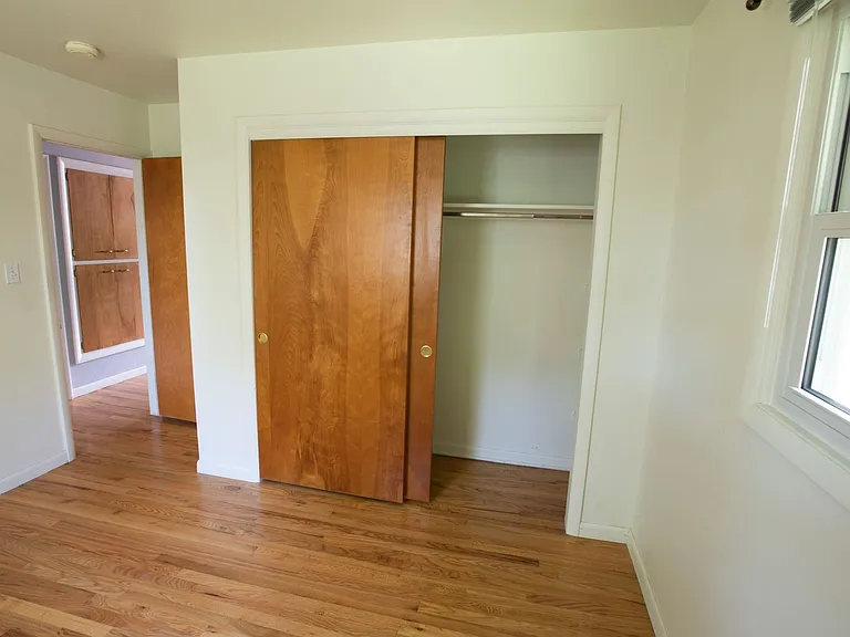 1060 Briarwood Rd — Photo 8