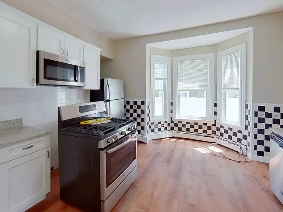 121 George St #1