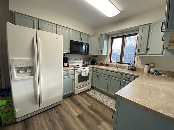 4th image of 1318 Crane Ave