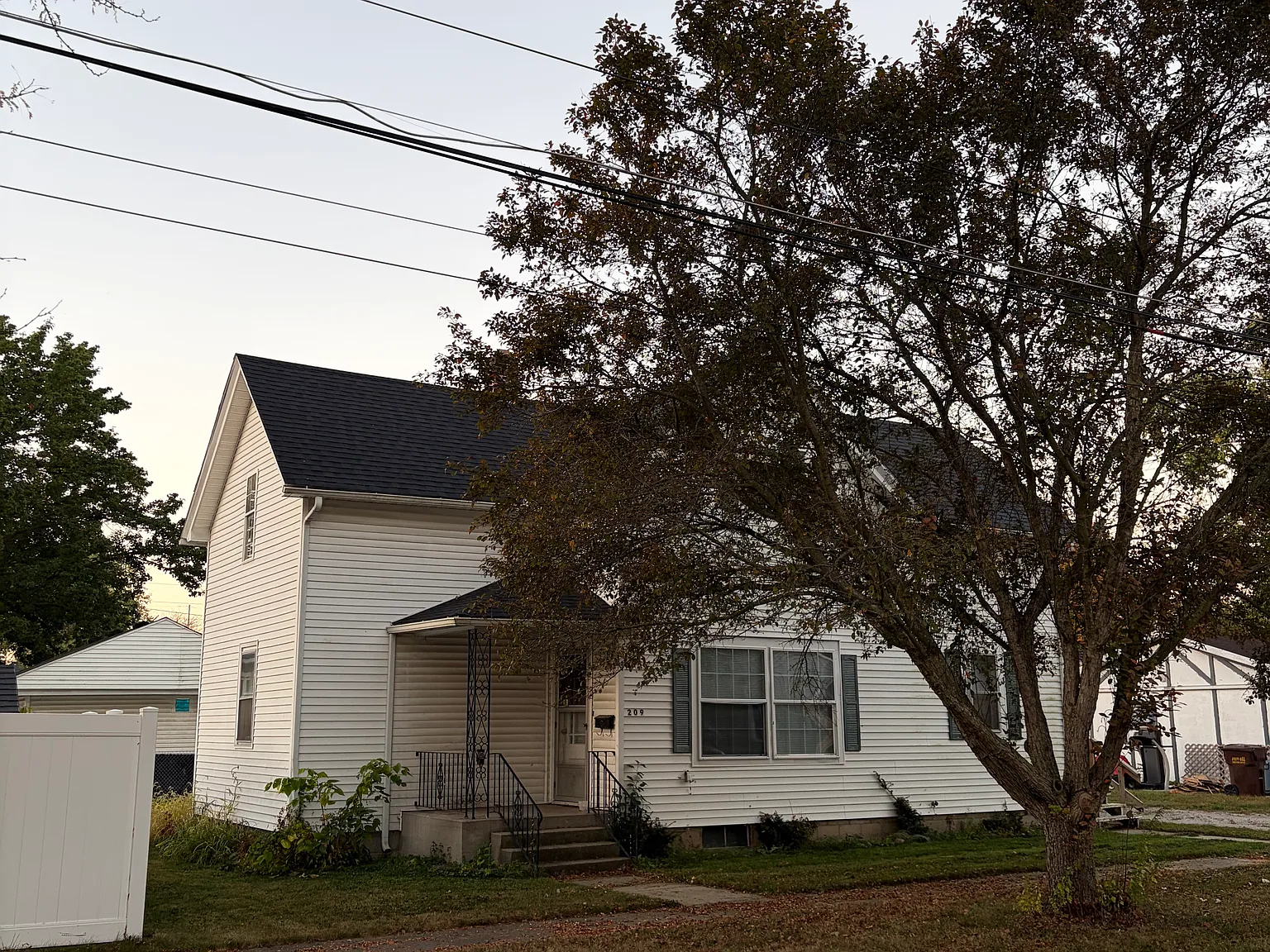 2 bed, $975 — Photo 1