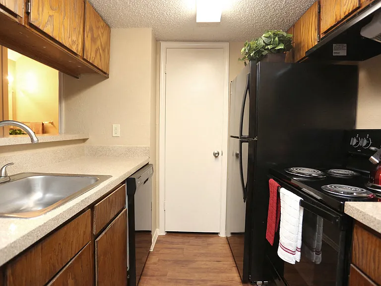 Cedar Bend — Photo 37