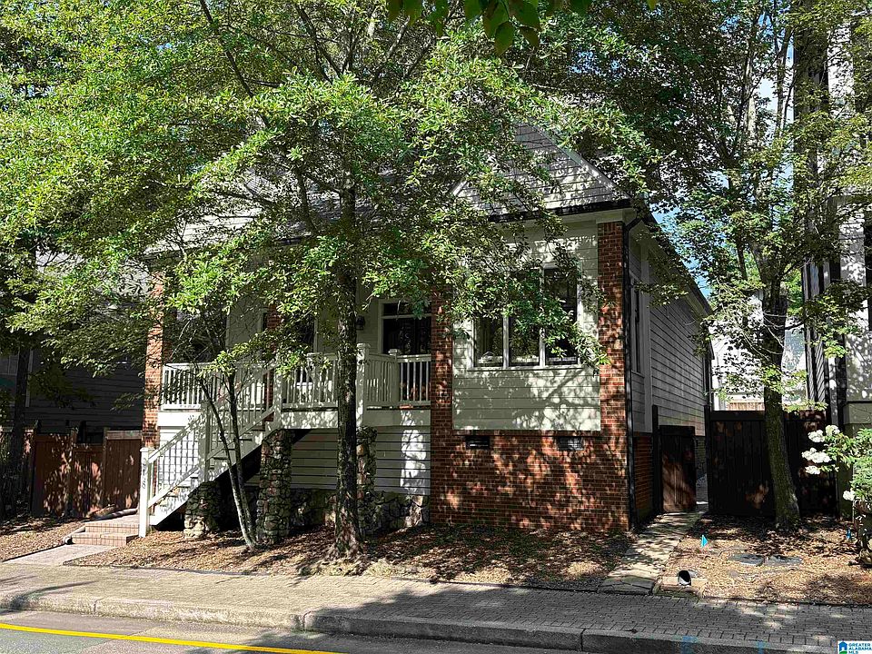 1st image of 218 Hawthorn St