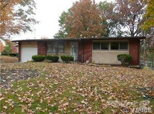 1915 Paducah Dr, Saint Louis, MO 63136