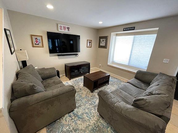 4th image of 2888 Casey St #A