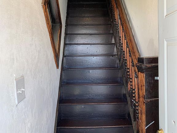 Stairwell to 2nd floor apartment