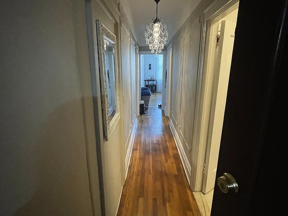 1st image of 100 Deer Park Ave #1