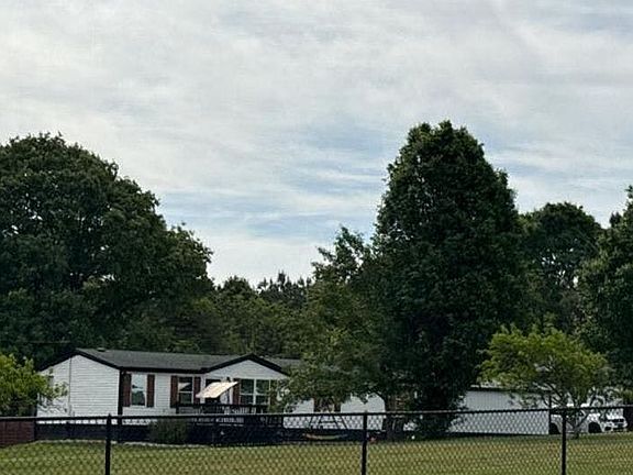 2nd image of 2420 Comer Rd