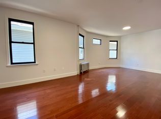 515 E 8th St #2, Brooklyn, NY 11218