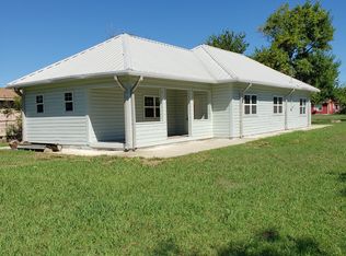 607 S Main St, Kemp, TX 75143