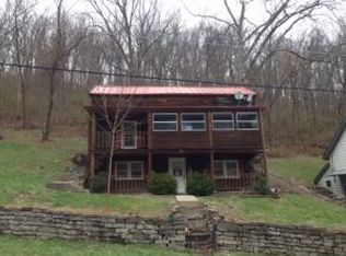 176 Market St, Aurora, IN 47001