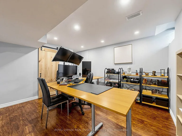 1158 Atkins Dr — Photo 43