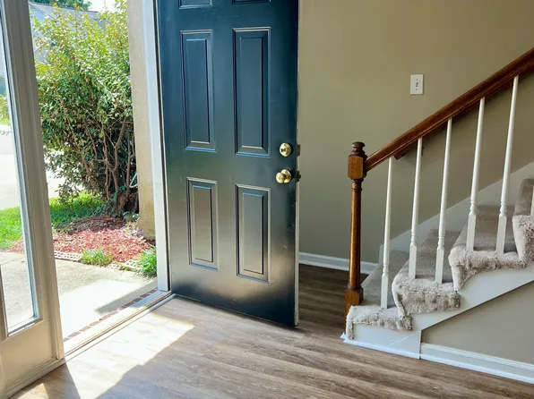 757 3rd St NE, Alabaster, AL 35007