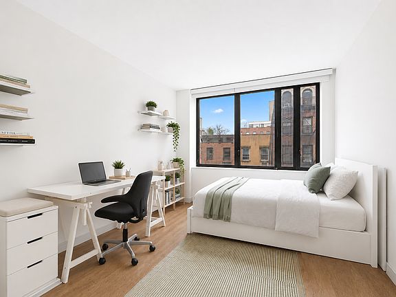 4th image of 211 E 13th St #5F