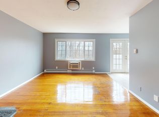 26 Sunset Ter #C11, Essex, CT 06426