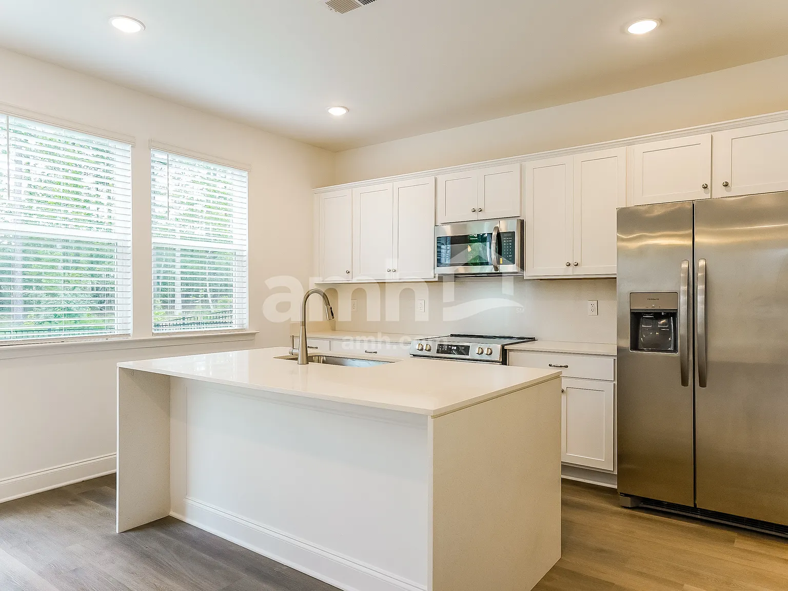 5 bed, 3.0 bath, 2178 sqft, $2,670 — Photo 4