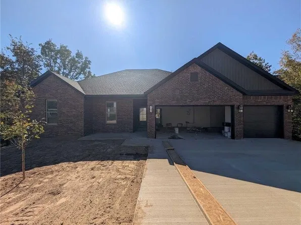 12 Tarbolten Ln, Bella Vista, AR 72715