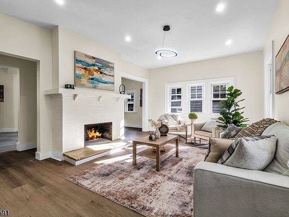 3rd image of 60 Fulton St