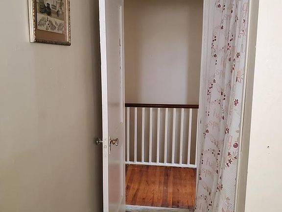 2nd image of 1622 E Duval St Floor 2