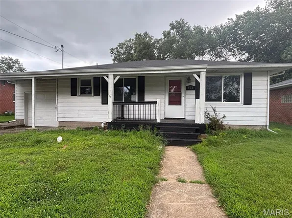 634 Mildred Ave, Wood River, IL 62095