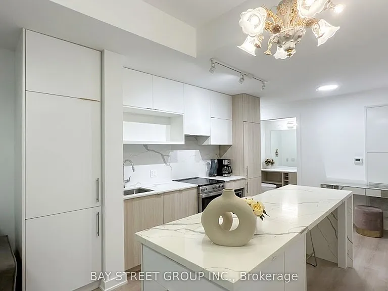 100 Queen St E #2911 — Photo 5