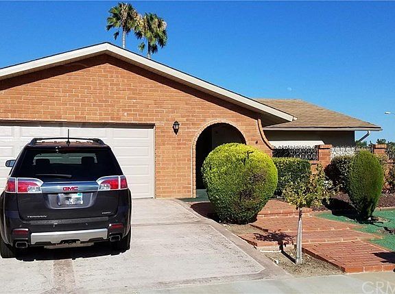 4th image of 27930 Radford Dr