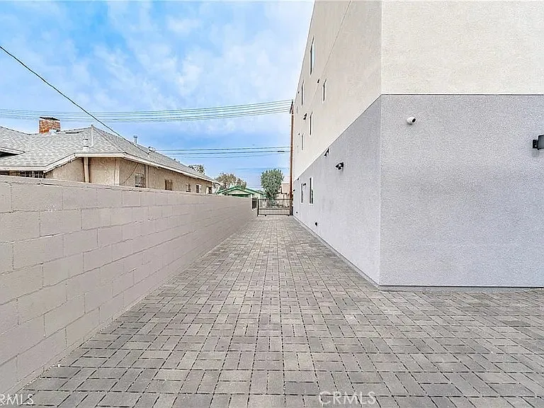 232 E Gage Ave — Photo 13