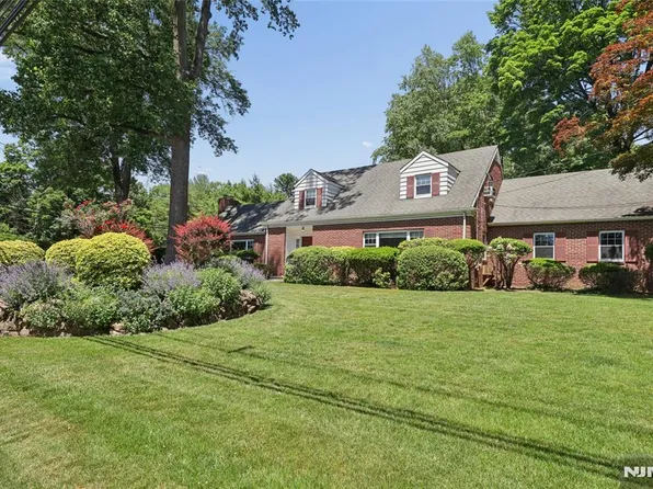 1 S Park Dr, Tenafly, NJ 07670