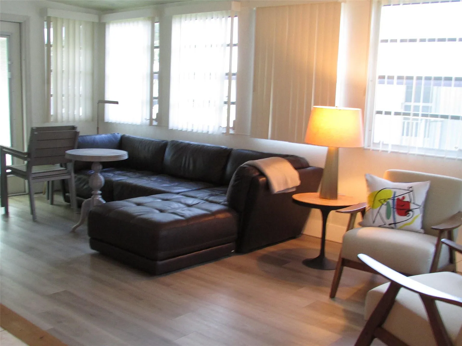 2 bed, 2.0 bath, 1123 sqft, $2,500 — Photo 3