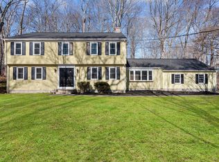 40 Harkness Dr, Madison, CT 06443