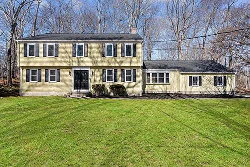40 Harkness Dr Photo 1