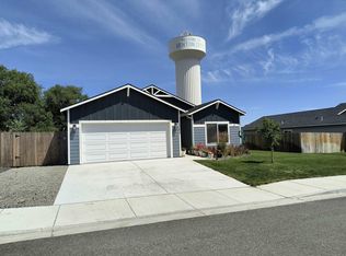 1292 Mary Ave, Benton City, WA 99320